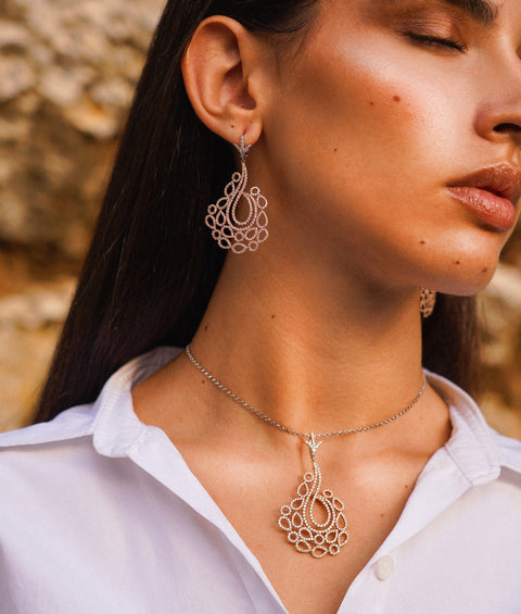 Yellow & White Gold Coiled Necklace with White Diamonds