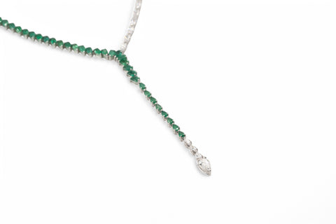 White gold necklace with emerald and diamond