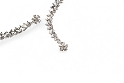 White gold necklace with diamonds