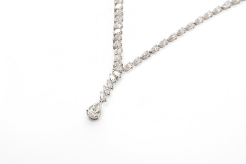 White gold necklace with diamonds