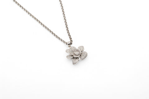 18 Kt white gold necklace with diamonds