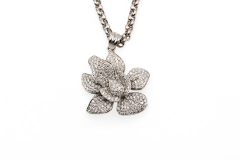 18 Kt white gold necklace with diamonds