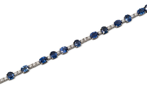 18 kt white gold bracelet with diamonds and sapphire