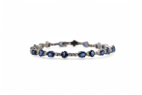 18 kt white gold bracelet with diamonds and sapphire