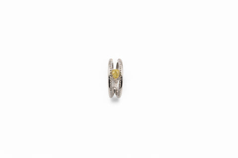 18 Kt gold ring with diamond