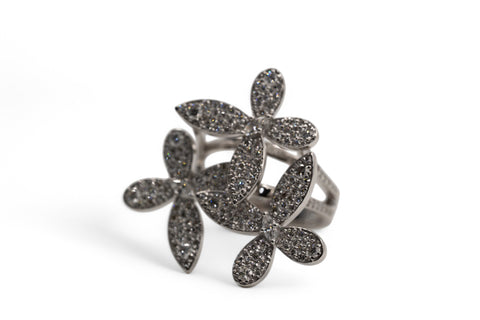 18 kt gold ring with diamonds