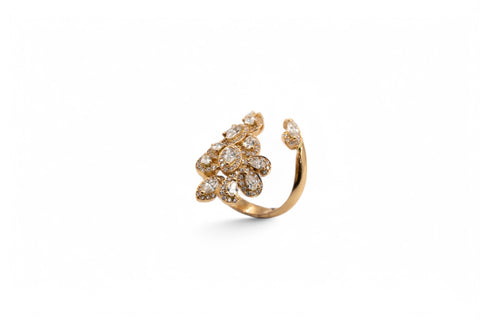 18 kt gold diamond ring
