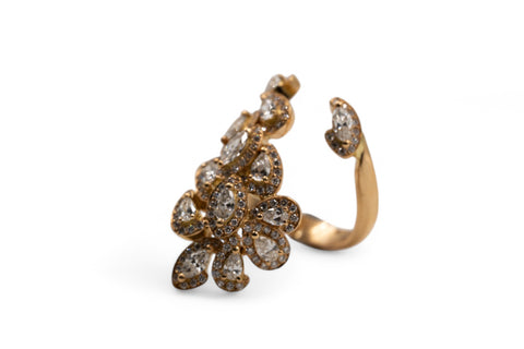 18 kt gold diamond ring