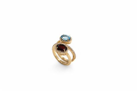 18 kt gold ring diamonds and color stones