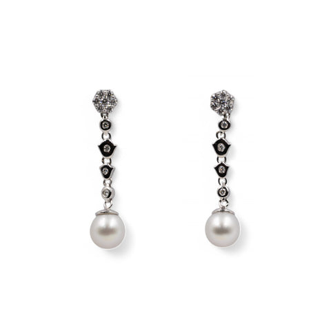 18 Kt gold earring with diamonds and pearl