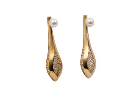 18 Kt yellow gold earrings with diamonds