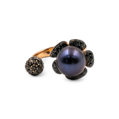 Yellow Gold Ring with Black Diamond and Black Pearl