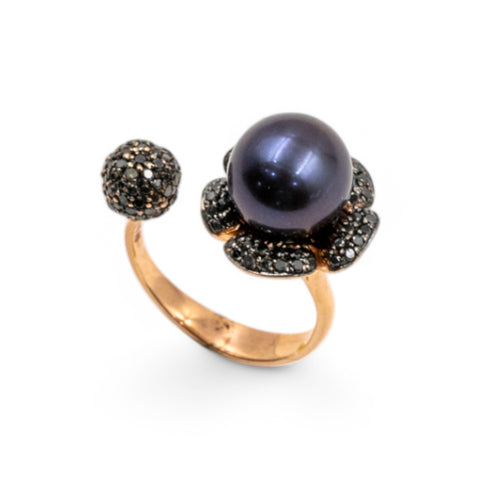 Yellow Gold Ring with Black Diamond and Black Pearl