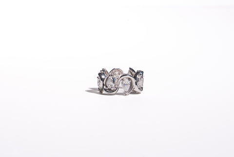 Amore Diamond Heart-line Ring